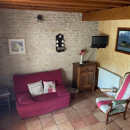 Appartement Sous L Olivier à Tusson Extérieur photo